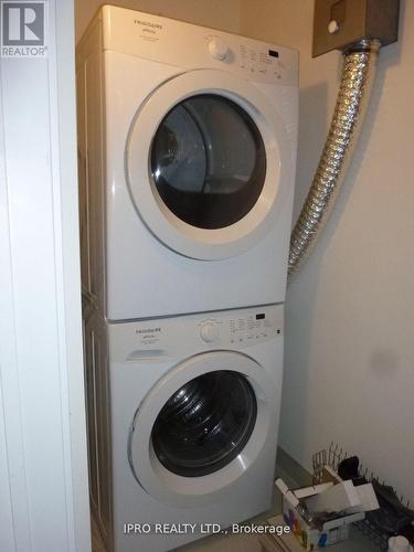 203 - 5025 Harvard Road, Mississauga, ON - Indoor Photo Showing Laundry Room