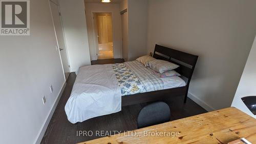 203 - 5025 Harvard Road, Mississauga, ON - Indoor Photo Showing Bedroom