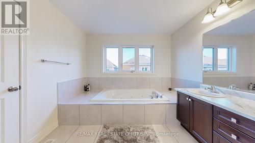 9 Pellegrino Road, Brampton, ON - Indoor Photo Showing Bathroom