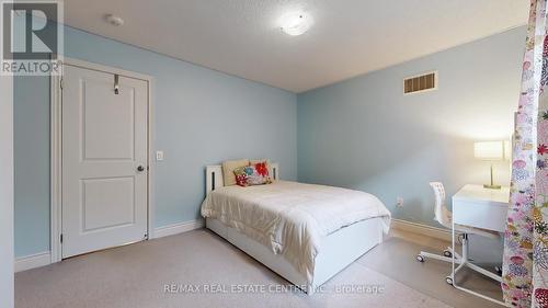 9 Pellegrino Road, Brampton, ON - Indoor Photo Showing Bedroom