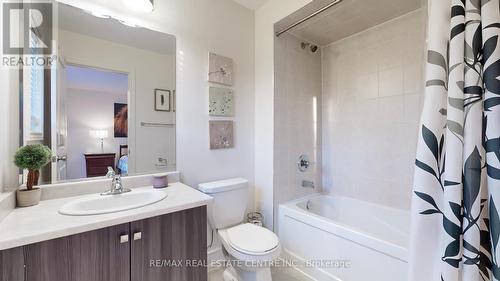 9 Pellegrino Road, Brampton, ON - Indoor Photo Showing Bathroom