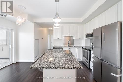 607 - 200 Lagerfeld Drive, Brampton (Northwest Brampton), ON - Indoor Photo Showing Kitchen With Upgraded Kitchen