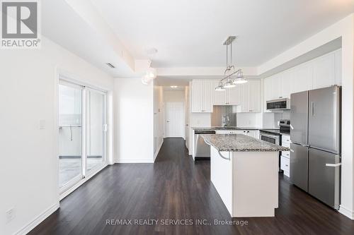 607 - 200 Lagerfeld Drive, Brampton (Northwest Brampton), ON - Indoor Photo Showing Kitchen With Upgraded Kitchen