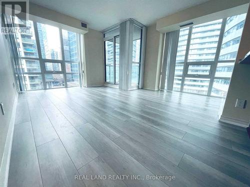 1006 - 19 Grand Trunk Crescent, Toronto (Waterfront Communities), ON - Indoor Photo Showing Other Room