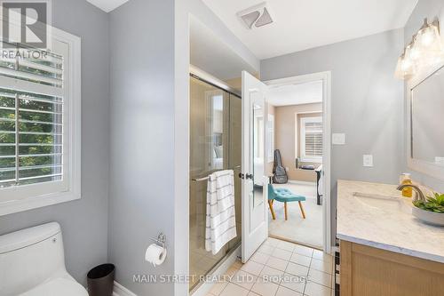 693 Foxcroft Boulevard, Newmarket (Stonehaven-Wyndham), ON - Indoor Photo Showing Bathroom