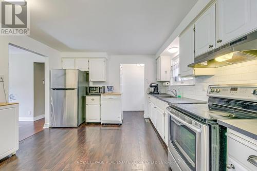 172 Arichat Road, Oakville, ON - Indoor Photo Showing Kitchen