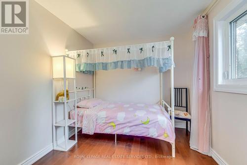 172 Arichat Road, Oakville, ON - Indoor Photo Showing Bedroom