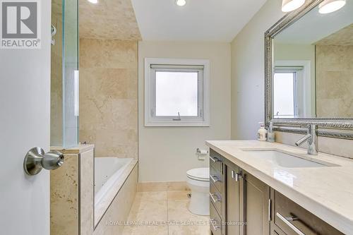 172 Arichat Road, Oakville, ON - Indoor Photo Showing Bathroom