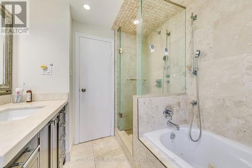 172 Arichat Road, Oakville, ON - Indoor Photo Showing Bathroom