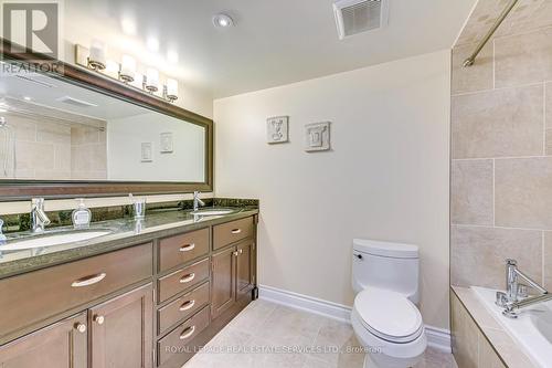 172 Arichat Road, Oakville, ON - Indoor Photo Showing Bathroom