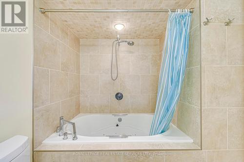 172 Arichat Road, Oakville, ON - Indoor Photo Showing Bathroom