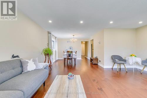 172 Arichat Road, Oakville, ON - Indoor Photo Showing Living Room