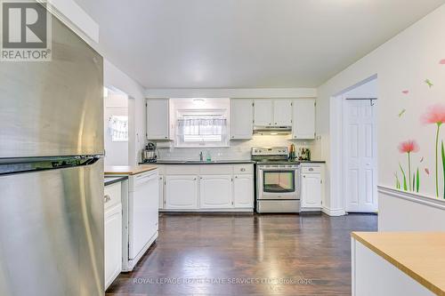 172 Arichat Road, Oakville, ON - Indoor Photo Showing Kitchen