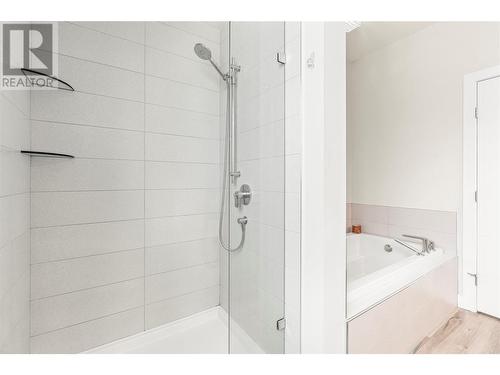 7188 Apex Drive, Vernon, BC - Indoor Photo Showing Bathroom