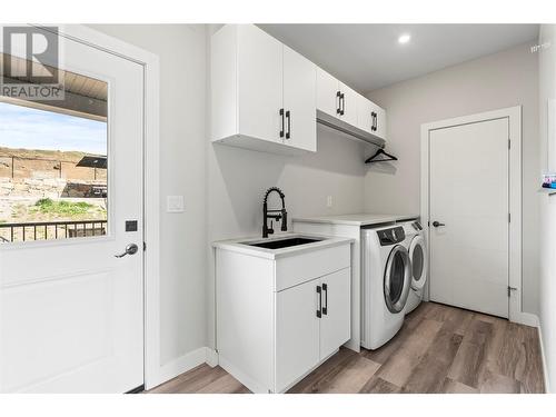 7188 Apex Drive, Vernon, BC - Indoor Photo Showing Laundry Room