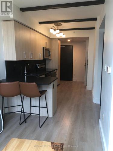 1811 - 145 Columbia Street, Waterloo, ON - Indoor Photo Showing Kitchen