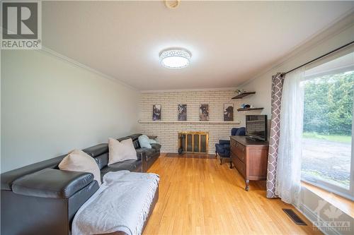 139 Felton Crescent, Russell, ON - Indoor Photo Showing Other Room With Fireplace