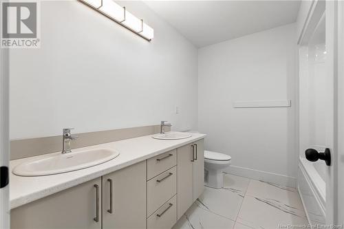 237 Elsliger Street, Dieppe, NB - Indoor Photo Showing Bathroom