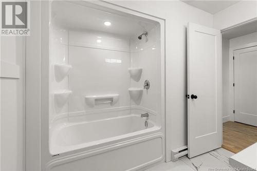 237 Elsliger Street, Dieppe, NB - Indoor Photo Showing Bathroom