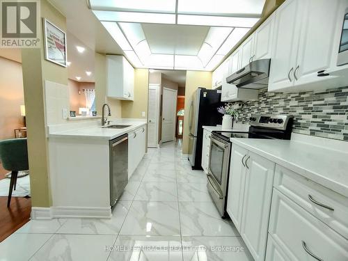 317 - 1400 The Esplanade N, Pickering, ON - Indoor Photo Showing Kitchen