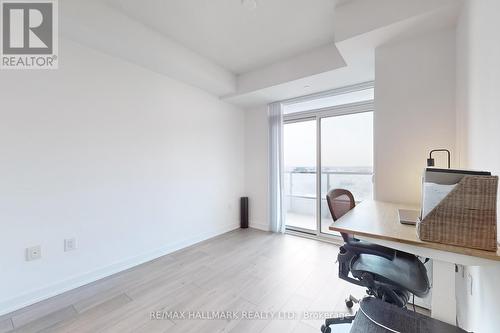 1611 - 38 Honeycrisp Crescent, Vaughan, ON - Indoor Photo Showing Office