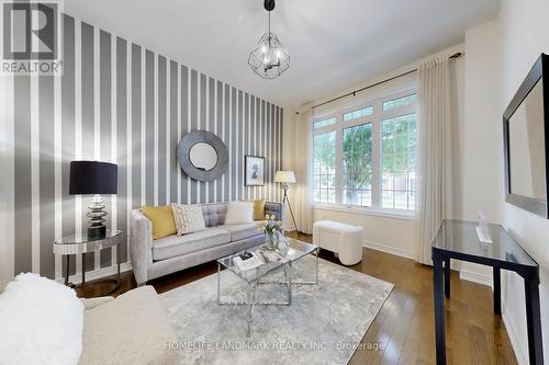 59 Alpaca Drive, Richmond Hill (Jefferson), ON - Indoor Photo Showing Living Room