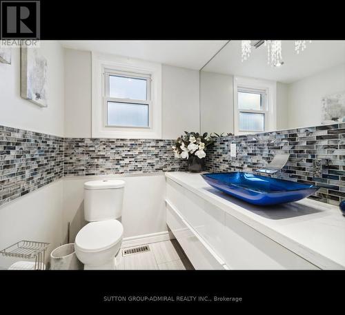 80 Marshall Street, Barrie (Allandale Heights), ON - Indoor Photo Showing Bathroom