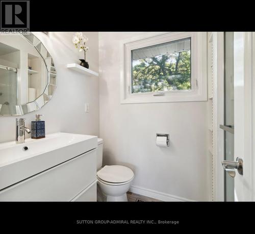 80 Marshall Street, Barrie (Allandale Heights), ON - Indoor Photo Showing Bathroom