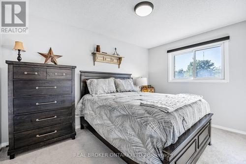 22 Patterson Place, Barrie (Ardagh), ON - Indoor Photo Showing Bedroom