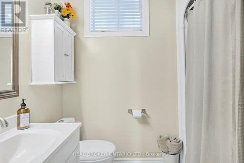 22 Patterson Place, Barrie (Ardagh), ON - Indoor Photo Showing Bathroom