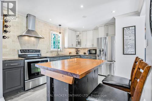 22 Patterson Place, Barrie, ON - Indoor Photo Showing Kitchen