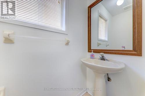 148 Willow Park Drive, Brampton, ON - Indoor Photo Showing Bathroom