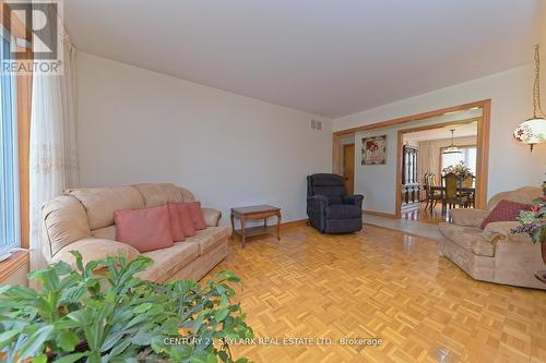 9 Princess Andrea Court, Brampton, ON - Indoor Photo Showing Living Room