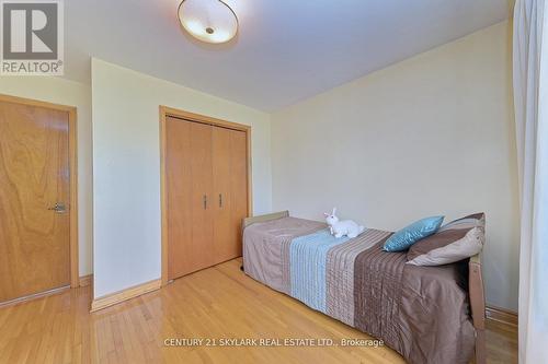 9 Princess Andrea Court, Brampton, ON - Indoor Photo Showing Bedroom