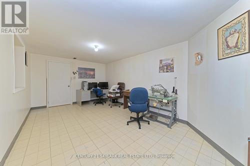 9 Princess Andrea Court, Brampton, ON - Indoor