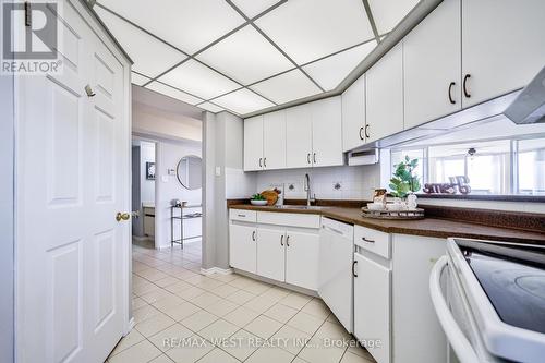 1009 - 310 Mill Street S, Brampton, ON - Indoor Photo Showing Kitchen