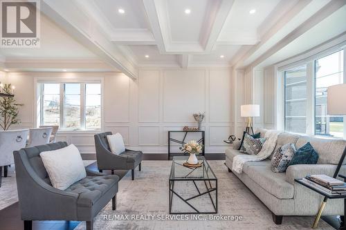 113 Robinson Preserve Court, Caledon, ON - Indoor Photo Showing Living Room