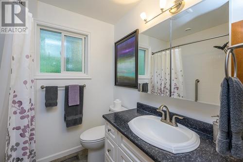 7668 Lemoyne Drive, Prince George, BC - Indoor Photo Showing Bathroom