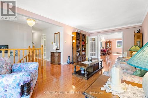 12 Shirebrook Court, Brampton (Northwood Park), ON - Indoor Photo Showing Living Room