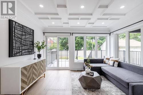 298 Keele Street, Toronto, ON - Indoor Photo Showing Living Room