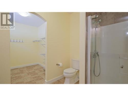 170 Stocks Crescent Unit# 114, Penticton, BC - Indoor Photo Showing Bathroom