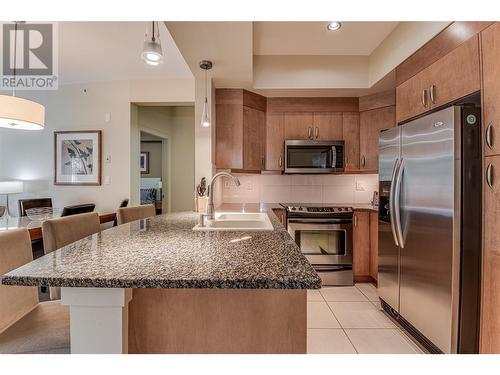 7343 Okanagan Landing Road Unit# 1211, Vernon, BC - Indoor Photo Showing Kitchen With Double Sink With Upgraded Kitchen