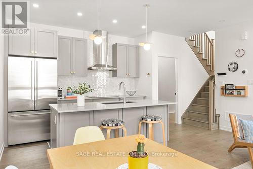 Th 5 - 39 Florence Street, Toronto (Little Portugal), ON - Indoor Photo Showing Kitchen With Stainless Steel Kitchen With Upgraded Kitchen