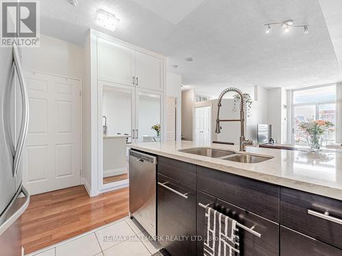 1102 - 39 Parliament Street, Toronto (Waterfront Communities), ON - Indoor Photo Showing Kitchen With Double Sink