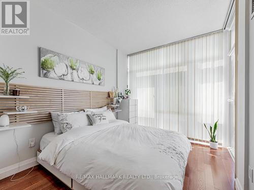 1102 - 39 Parliament Street, Toronto (Waterfront Communities), ON - Indoor Photo Showing Bedroom