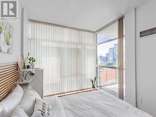 1102 - 39 Parliament Street, Toronto (Waterfront Communities), ON - Indoor Photo Showing Bedroom