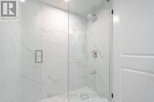 66 Afton Avenue, Toronto (Little Portugal), ON - Indoor Photo Showing Bathroom