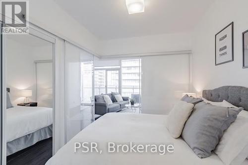 1812 - 14 York Street, Toronto (Waterfront Communities), ON - Indoor Photo Showing Bedroom