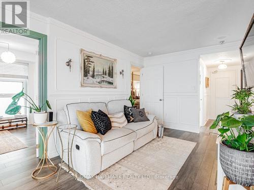 1115 - 20 Dean Park Road, Toronto (Rouge), ON - Indoor Photo Showing Living Room