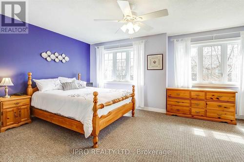 11 - 2880 Headon Forest Drive, Burlington, ON - Indoor Photo Showing Bedroom